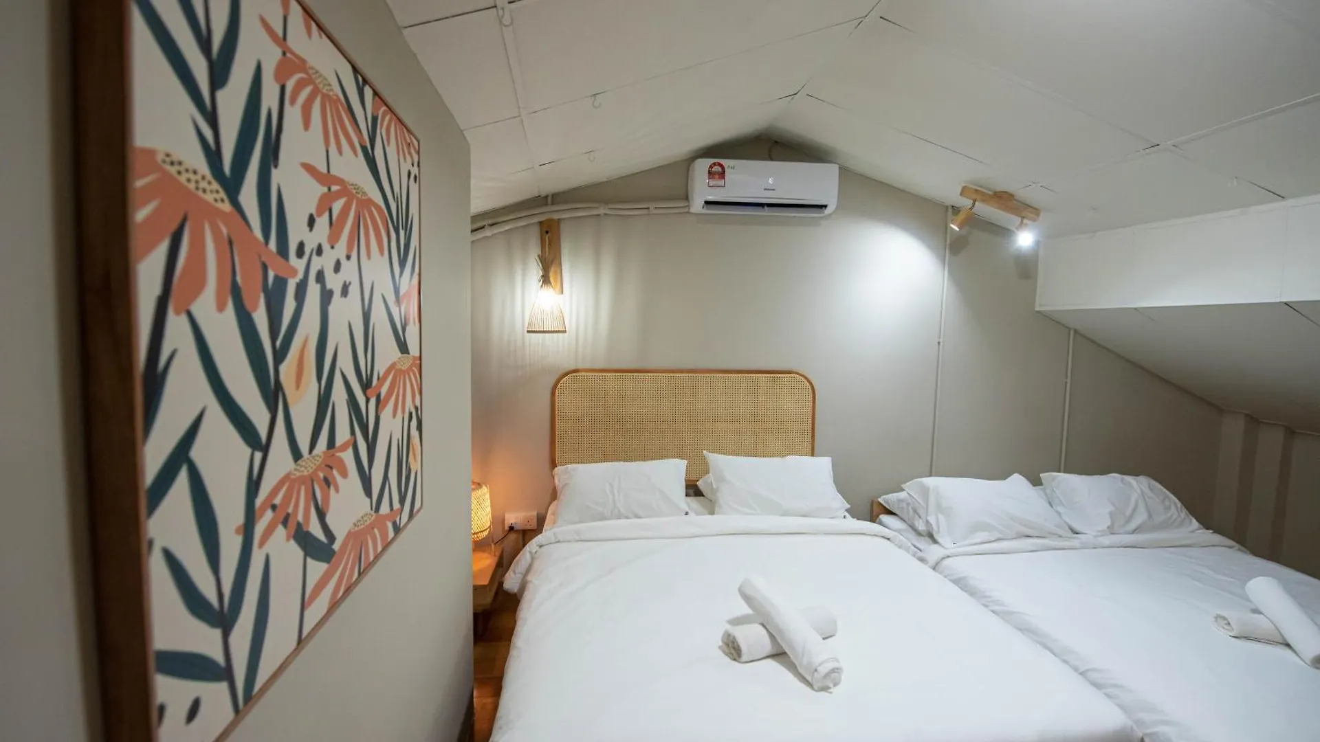 Deluma - Lebuh Melayu 4 Bedroom George Town 0*,